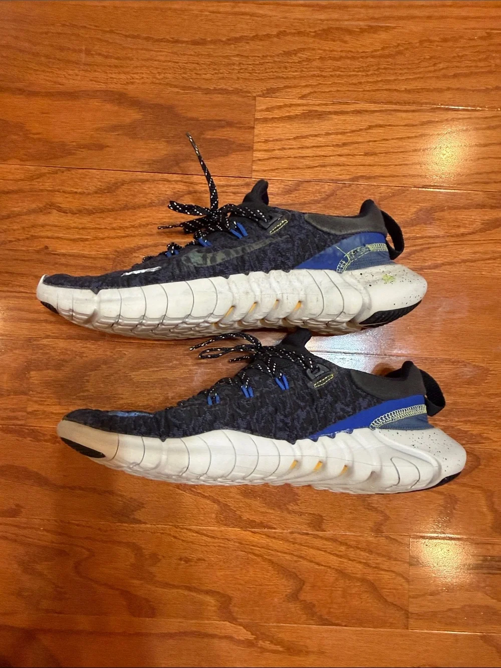 Nike Black and Blue Knit Running Sneakers